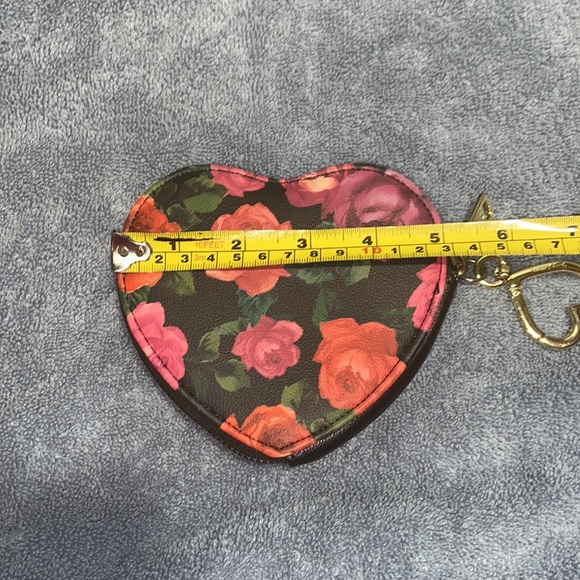 Nwot Juicy Couture Cute Heart Small Wallet coin purse Floral - Picture 8 of 9
